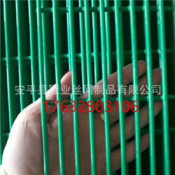 河北冠业厂家358密纹防爬护栏网 监狱隔离围栏网钢丝网墙