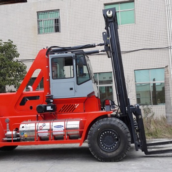 福建华南重工LNG重型叉车30吨天然气叉车