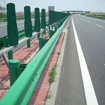防撞波形护栏、护栏板价格、高速公路护栏板厂家供应乐至石佛镇