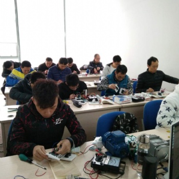 松山湖电工考证 PLC培训电工培训学校