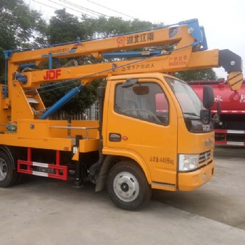 东风蓝牌12米路灯维修液压升降车