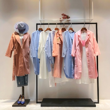 品牌折扣女装尾货走份批发源霄尚品牌女装折扣