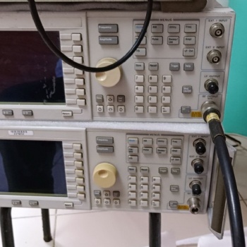 供应 RF 信号发生器 Agilent E4432B
