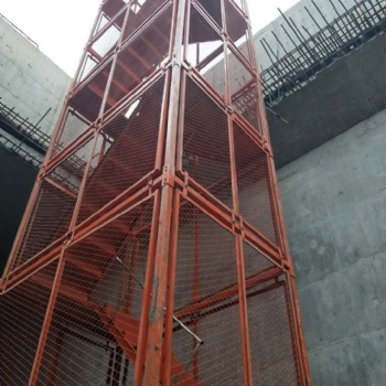 鑫洪厂家推荐桥梁施工安全梯笼 高墩施工安全梯笼