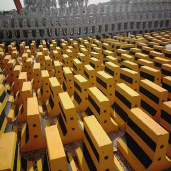 高速混凝土隔离墩钢模具