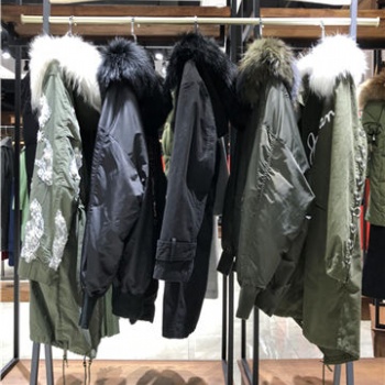 派克服女装折扣 厂家尾货源批发