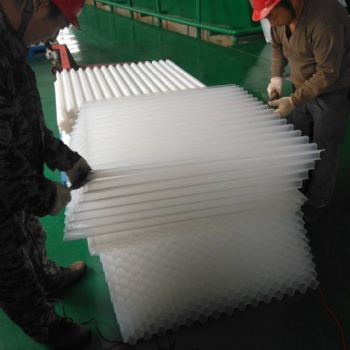 聚丙烯蜂窝斜管填料直径Ф25 片厚0.35--0.6 斜管厂家价格
