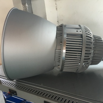 LED防爆工矿灯、深罩工矿灯