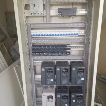 云南思诺达变频器90KW电磁安装注意事项