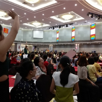 商界鬼谷子王壹飛谈新销售努力的方向