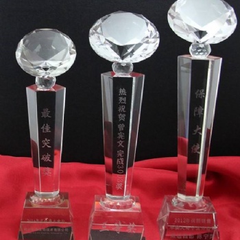 上海定做疫情刻字彩印留念水晶爱心奖杯