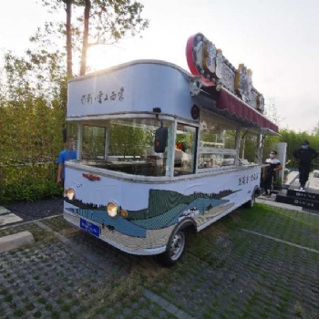 华锴多用途电动移动餐车