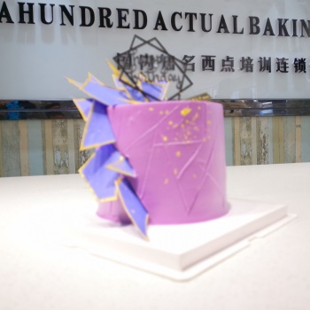 2020学网红蛋糕培训西点好学吗