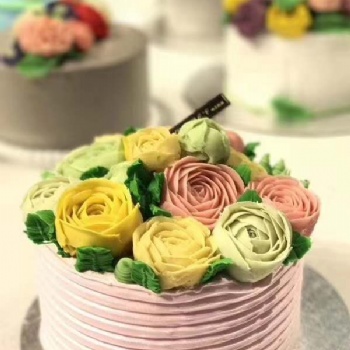 石*学烘焙培训生日蛋糕培训学会为止