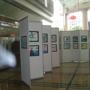 校园学生教育宣传展板 八棱柱展板展架厂家