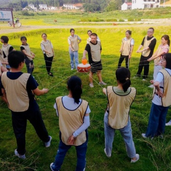 长沙周边关于友谊合作感恩拼搏的拓展团队