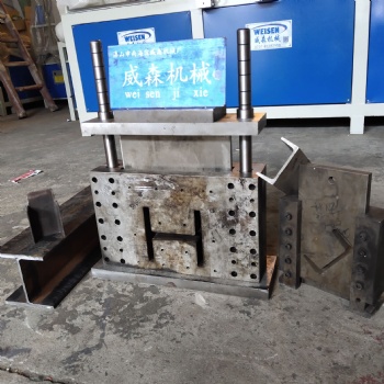 铁管冲孔机 方管楼梯扶手 槽钢角铁 切断下料 碳钢管冲孔机