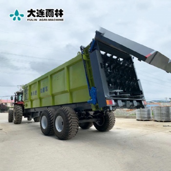 大连雨林品牌农家肥撒肥机 大型撒肥机撒粪车