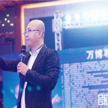 李万博导师新书《说服实战绝学》行为 + 环境 = 意义