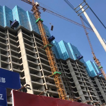湖南创丰全钢爬架厂家，建筑施工防护安全爬架