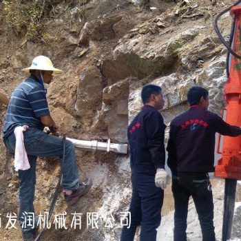 液压破碎钳墙体混凝土破碎设备