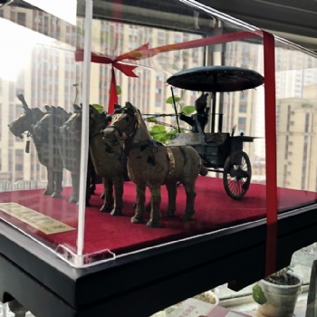 一号铜车马工艺品，仿古铜马报价，陕西特色旅游纪念品