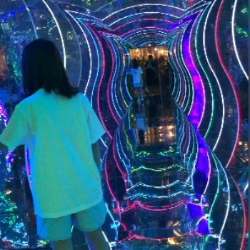 3D魔幻玻璃镜子迷宫，网红小屋，星空艺术馆，梦幻旅程，景区游乐设备