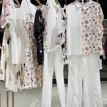【搭姿】21夏品牌折扣女装抖音快手实体直播货源批发走份