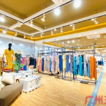 一琢深圳原创设计师品牌走份批发，女装货源，女装批发，工厂女装货源