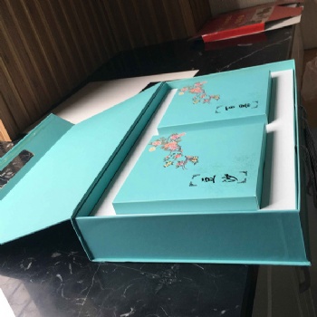 中秋月饼包装盒定制精美创意礼品盒定制蛋黄酥包装盒定做