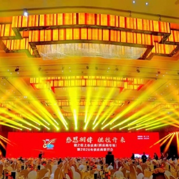 昆明灯光音响租赁 线阵音响 演出设备租赁