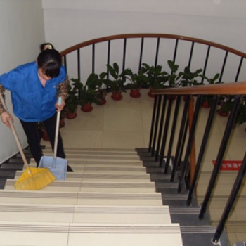 广州市越秀区建设专业保洁公司、办公室日卫生清洁、保洁阿姨上门服务