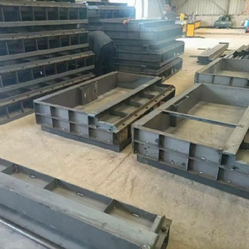 高速遮板模具 高铁遮板模具 混凝土遮板模具 凯亚模具厂家