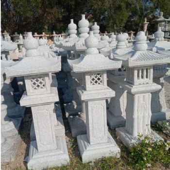石雕石灯，仿古旧大理石，石灯笼公园庭院