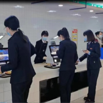 速卖帮食堂中智能餐台让职工食堂就餐更方便