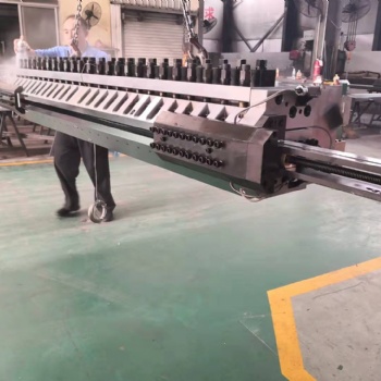 精岳PVC免漆板材 挤出模地板砖模具 PE厚板定制