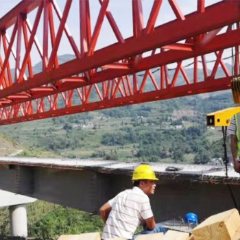 180吨公路架桥机参数四川巴中架桥机租赁
