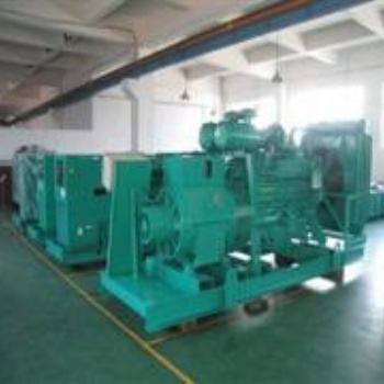 低噪音大型柴油发电机出租500千瓦玉柴移动静音发电车租赁
