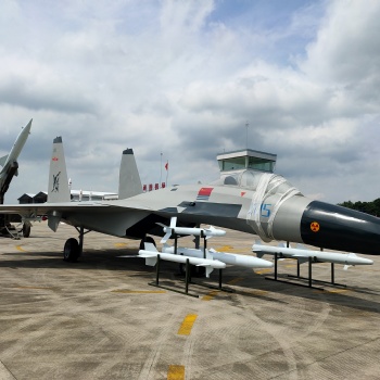 山东临沂大型仿真飞机模型 国防教育基地军事模型出售出租