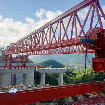 福建厦门架桥机厂家遵循以人为本的原则