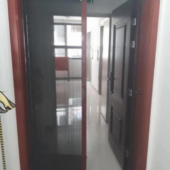 太原安装纱窗，太原上门换纱窗，专业安装金刚网纱窗师傅