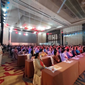 东莞充场公司/东莞活动礼仪模特/会议充场/排队充场/充场人员凑人数/群众演员/暖场观众