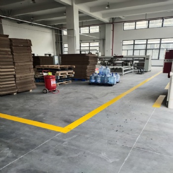苏州厂区车间室内地面画线一米价格，太仓标志线施工，常熟工厂车道线
