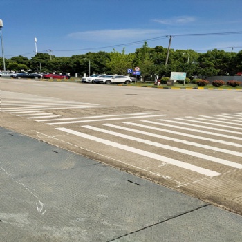 苏州昆山车道热熔道路标线涂料一米价格 苏州人行道、停车位划线价格